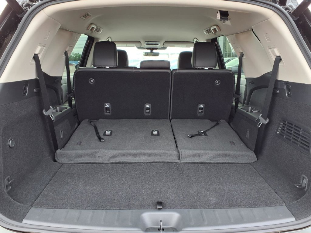New 2026 Nissan Pathfinder SL FWD image 9