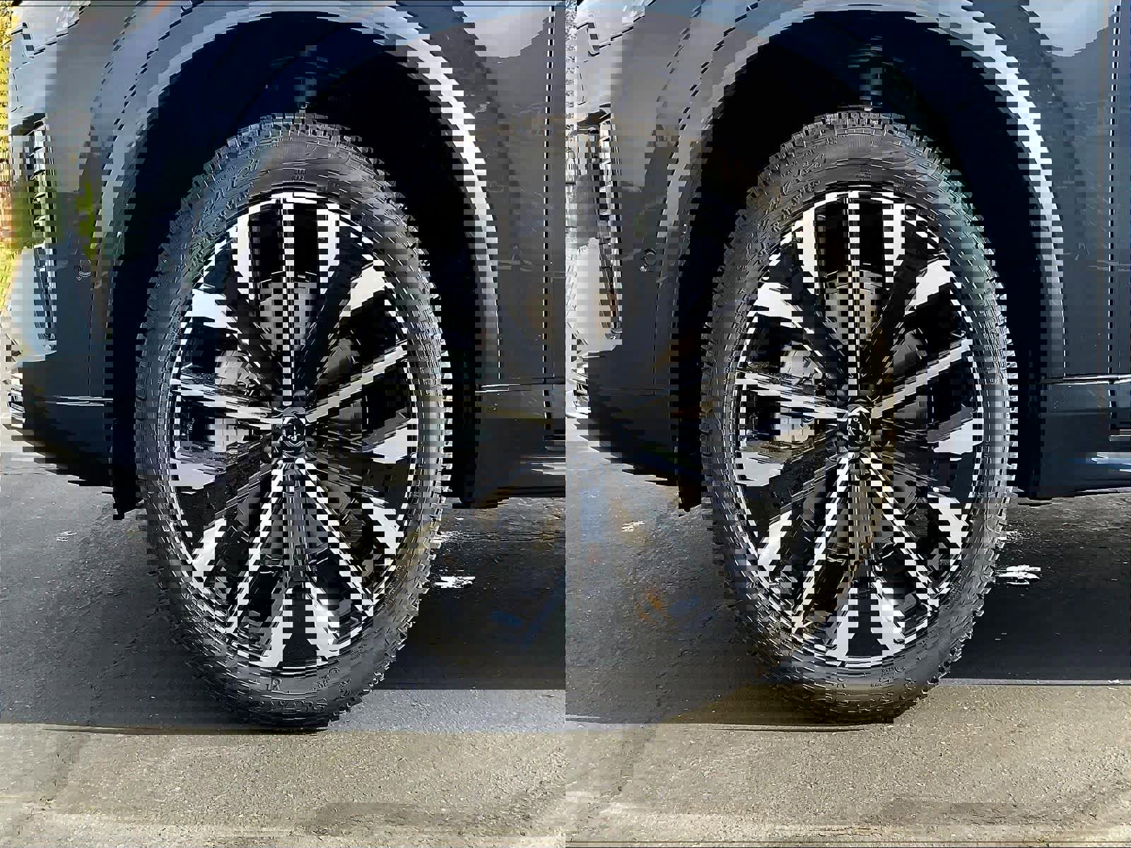 New 2026 Volvo XC90 B5 Plus w/ Protection Package image 14