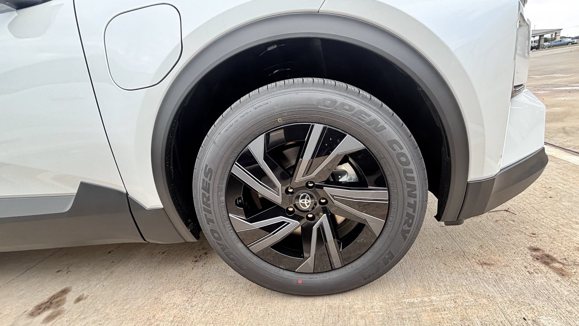 Used 2026 Toyota C-HR AWD/4WD image 16