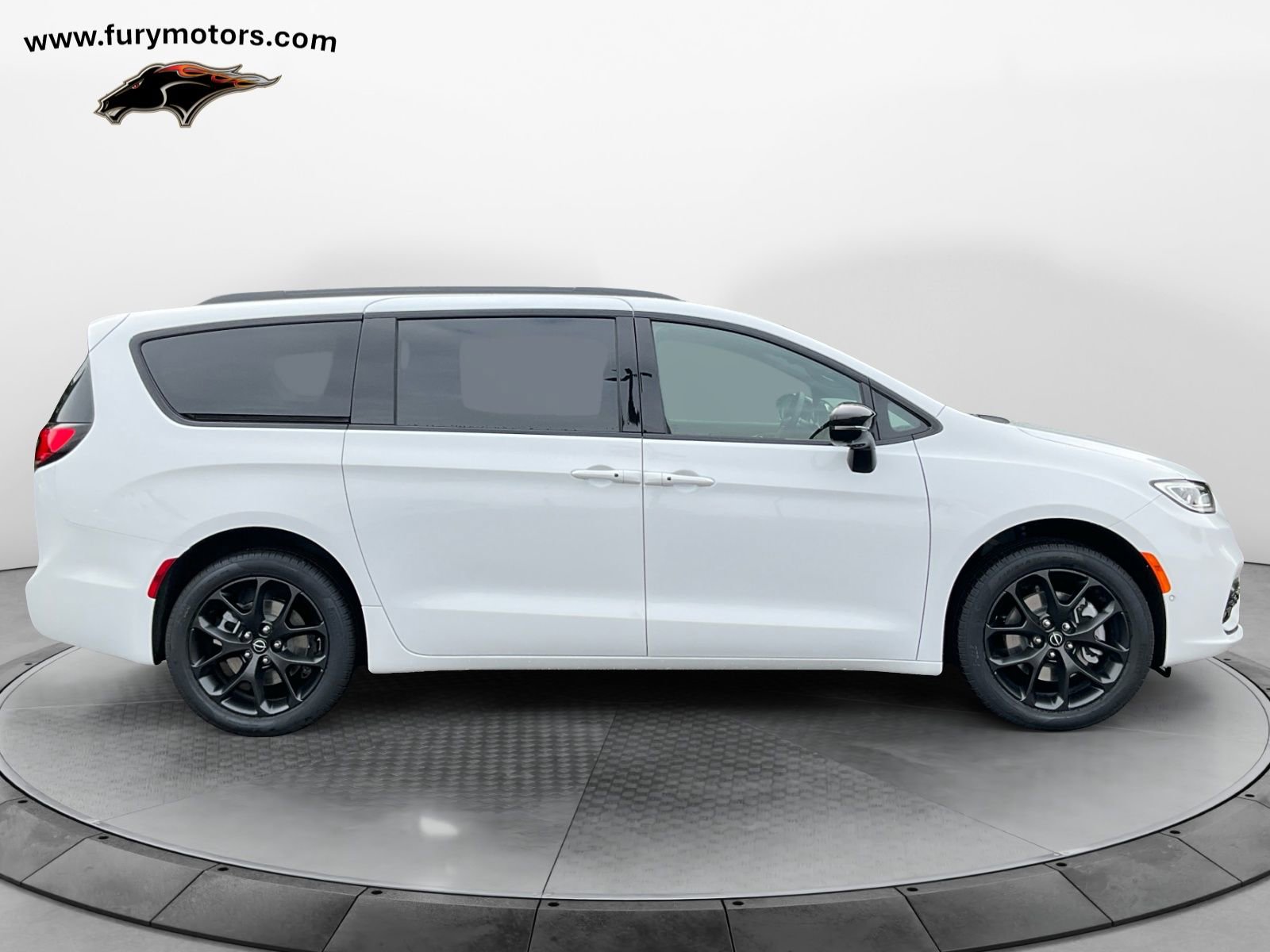New 2026 Chrysler Pacifica Limited w/ S Appearance Package image 2