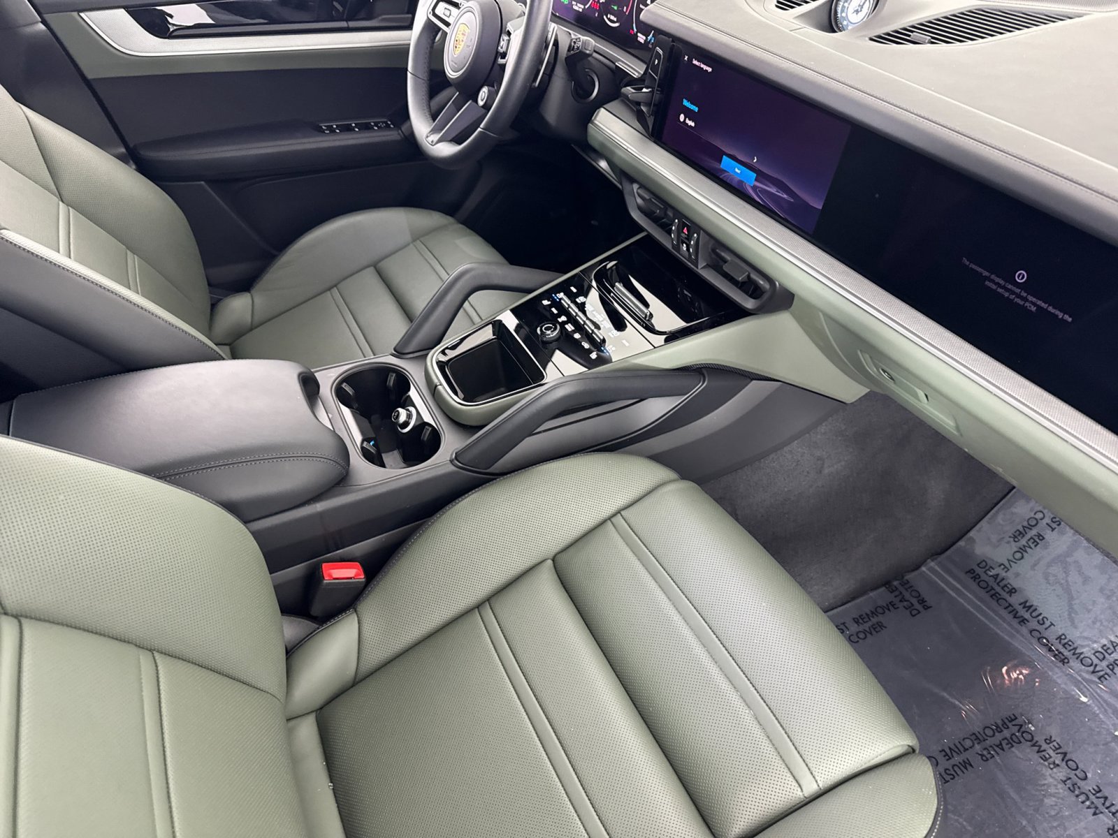 Certified 2026 Porsche Cayenne E-Hybrid AWD/4WD image 16