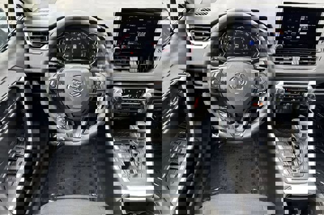 Certified 2025 Toyota RAV4 LE image 18