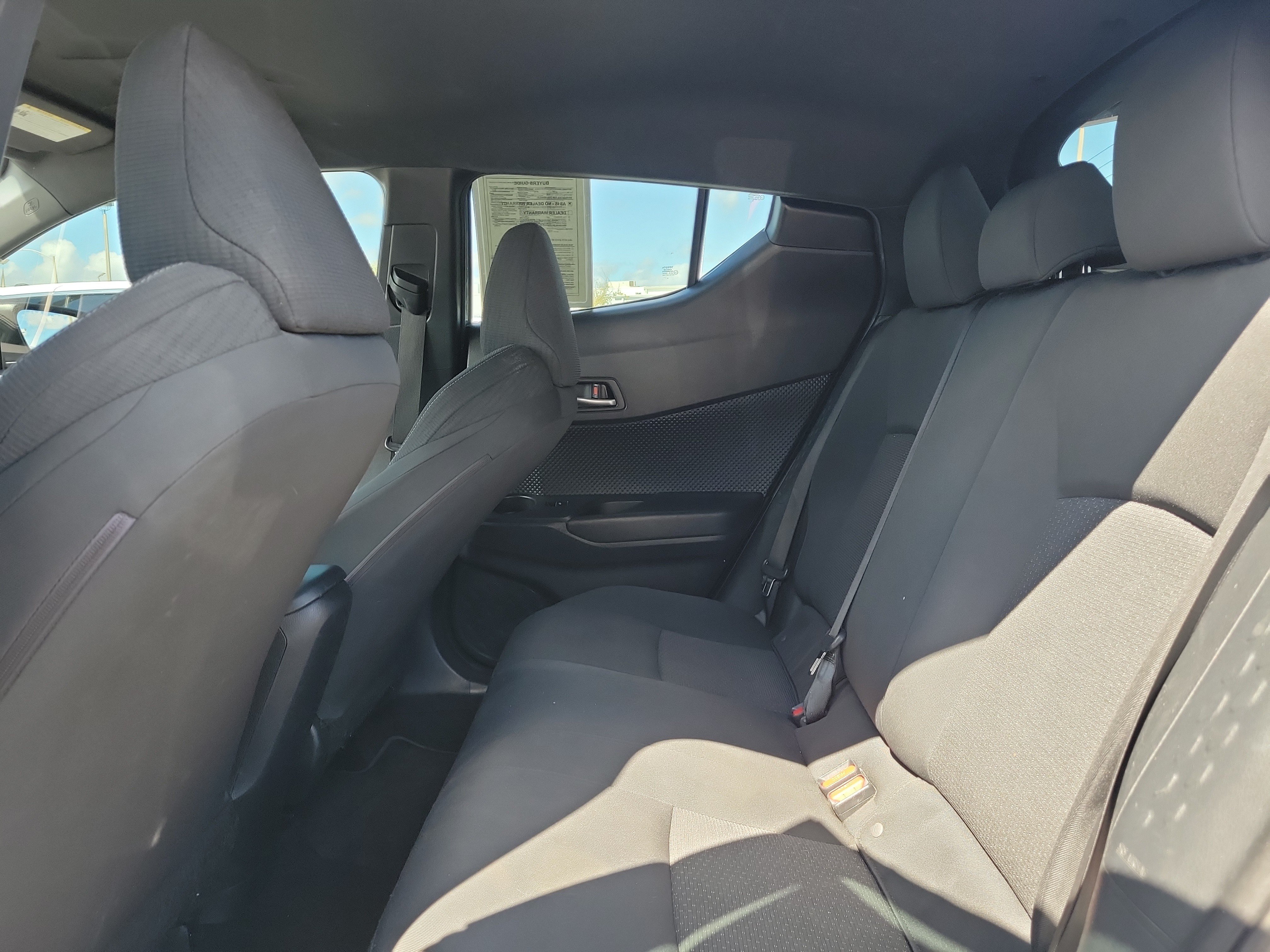Used 2019 Toyota C-HR XLE FWD image 16