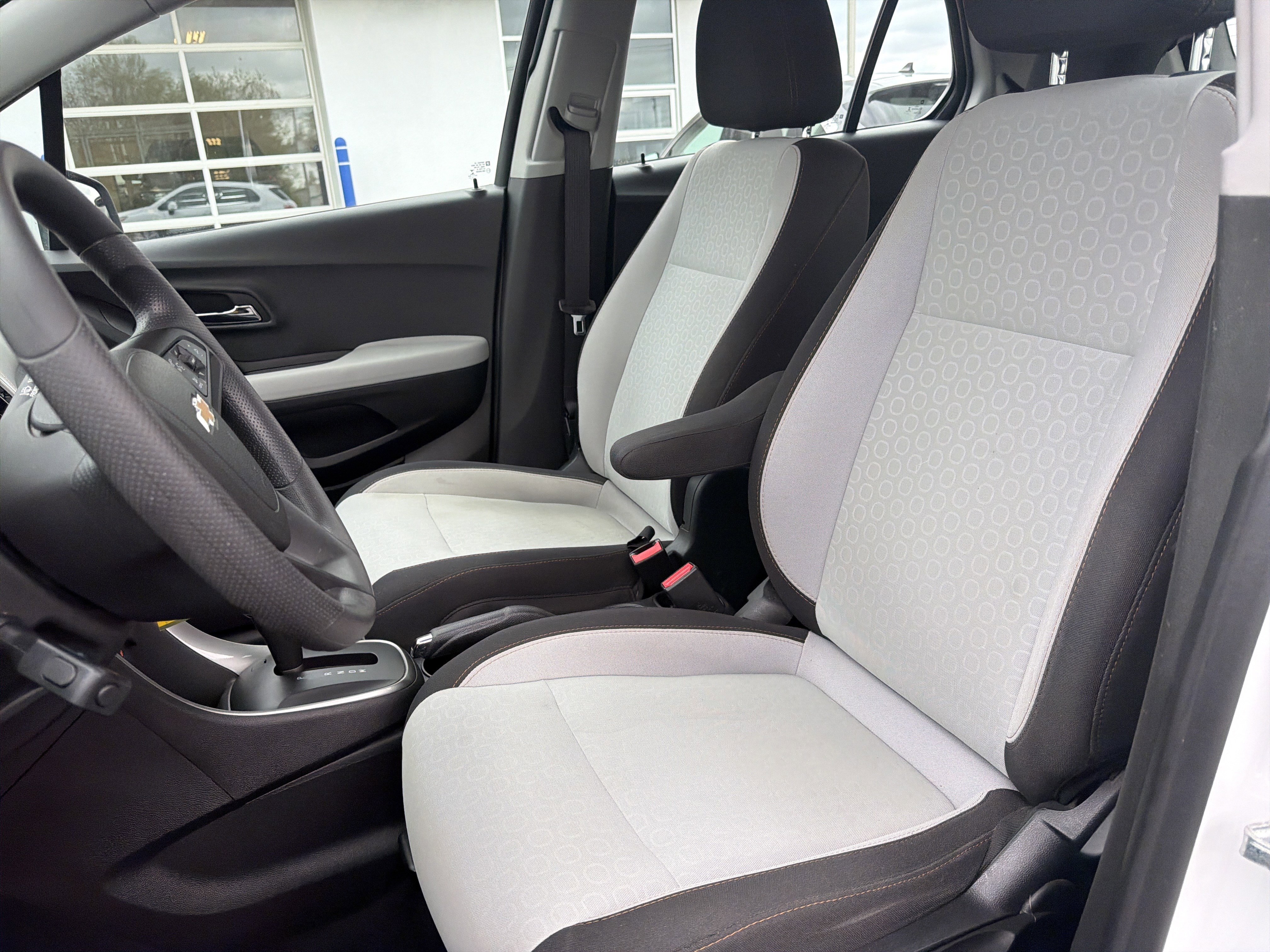 Used 2017 Chevrolet Trax LS AWD/4WD image 20