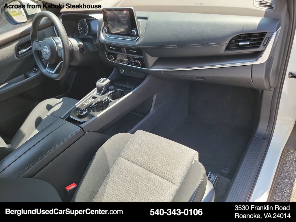 Used 2023 Nissan Rogue SV image 17