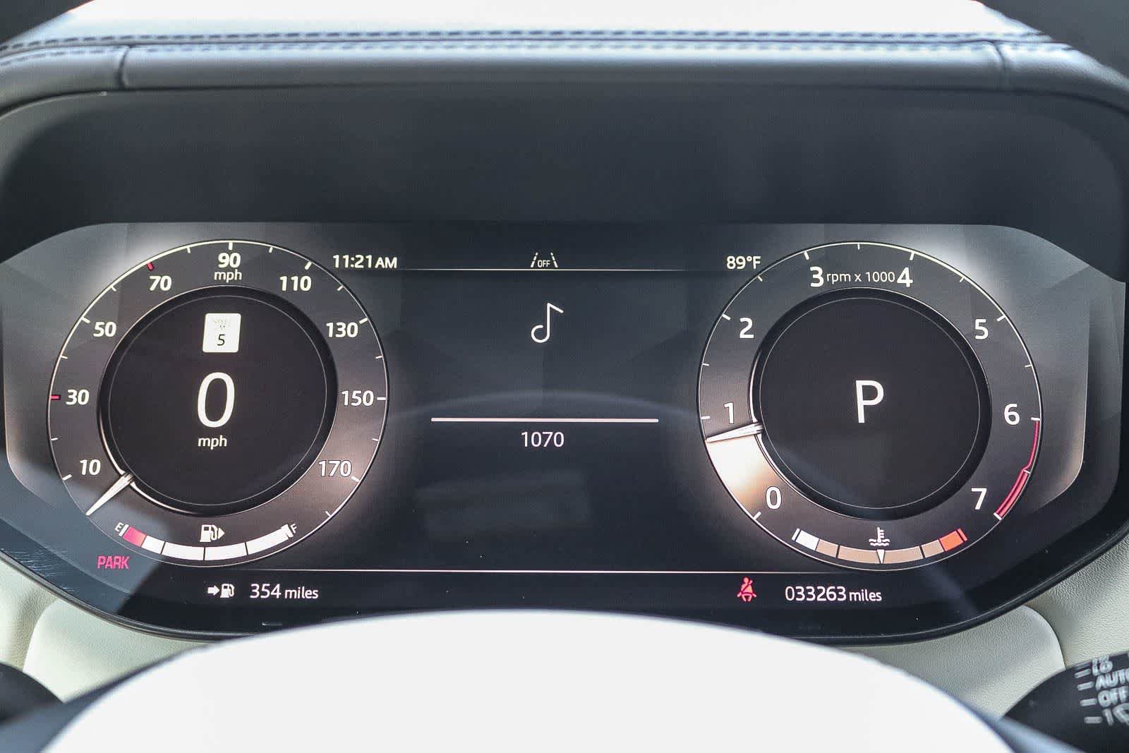 Used 2025 Land Rover Range Rover SE AWD/4WD image 21