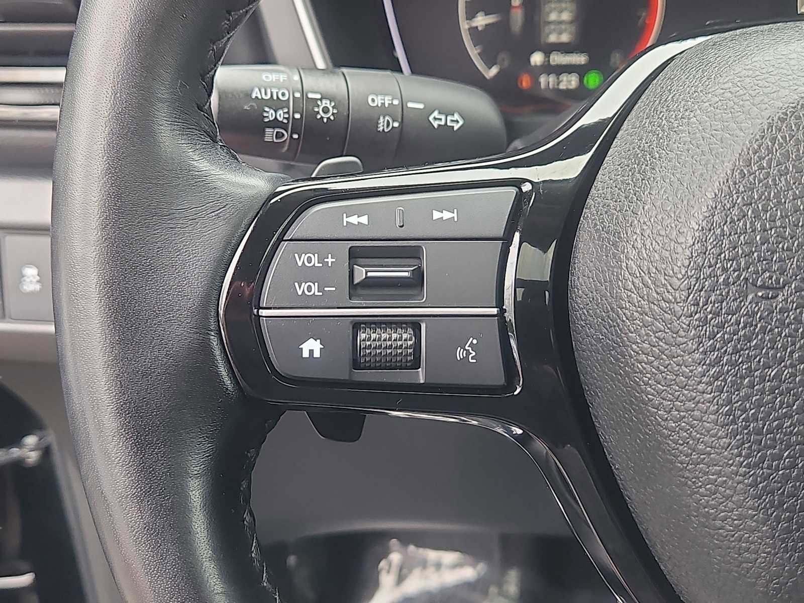 Used 2023 Honda Pilot Touring image 25