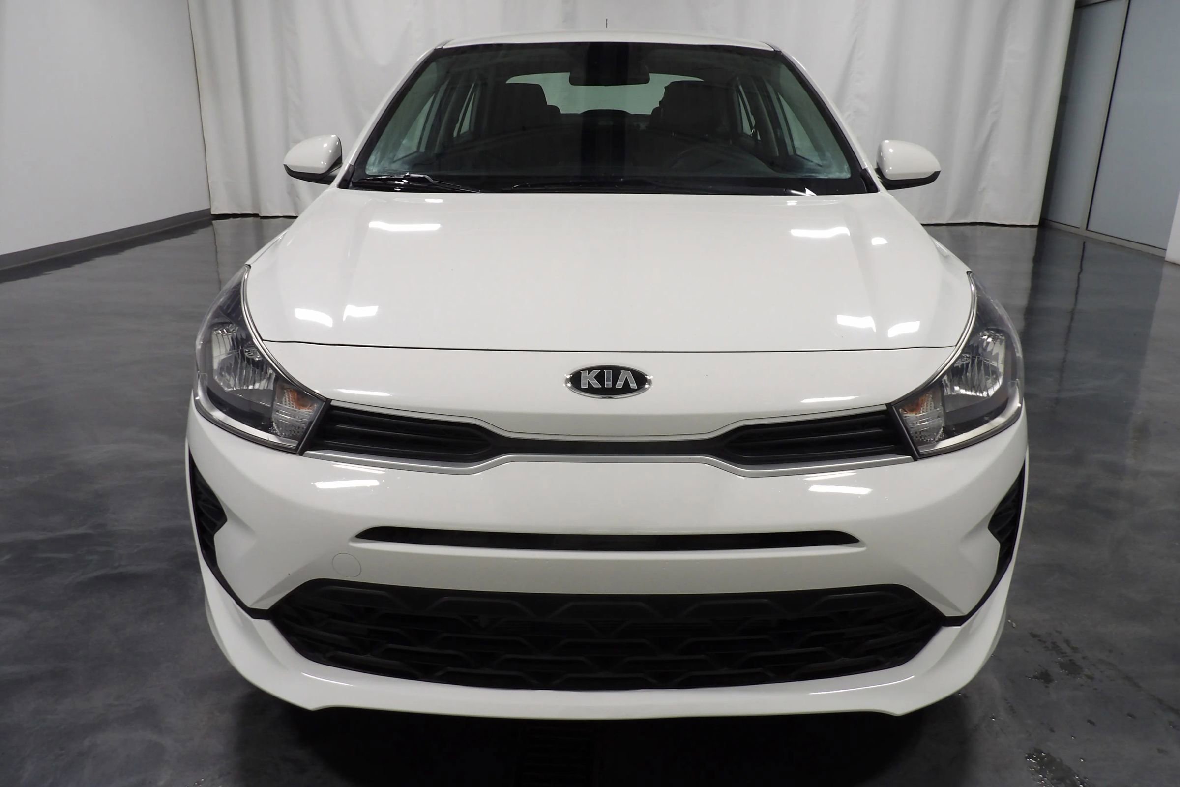 Used 2021 Kia Rio LX image 2