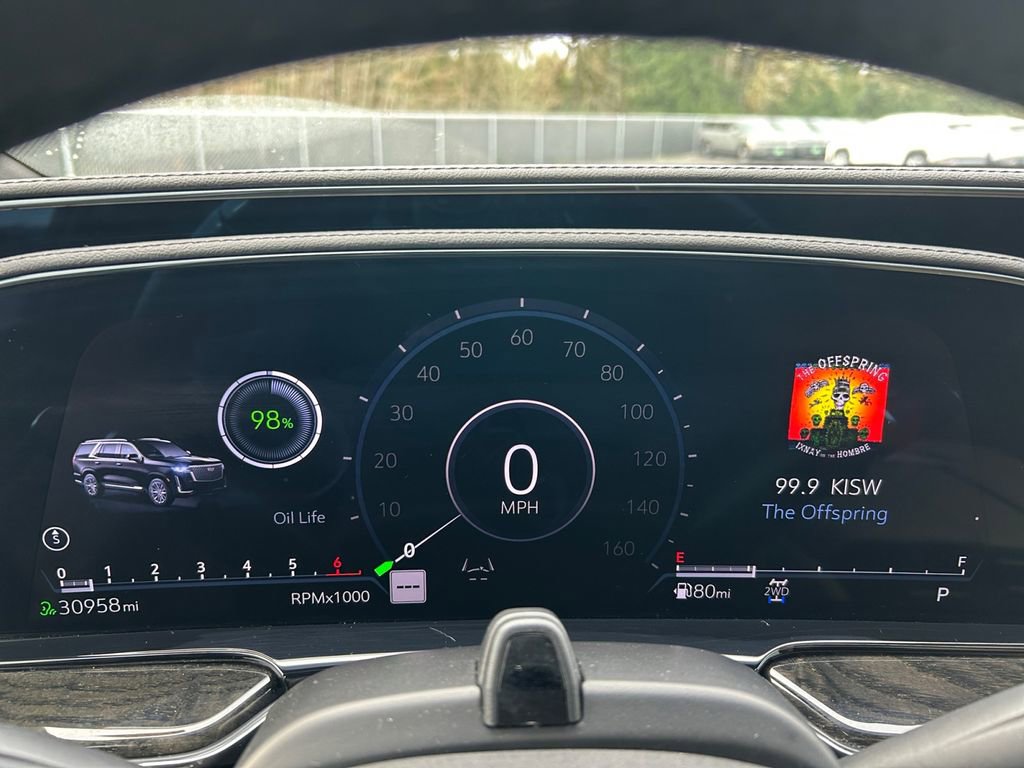 Used 2024 Cadillac Escalade Premium Luxury image 16