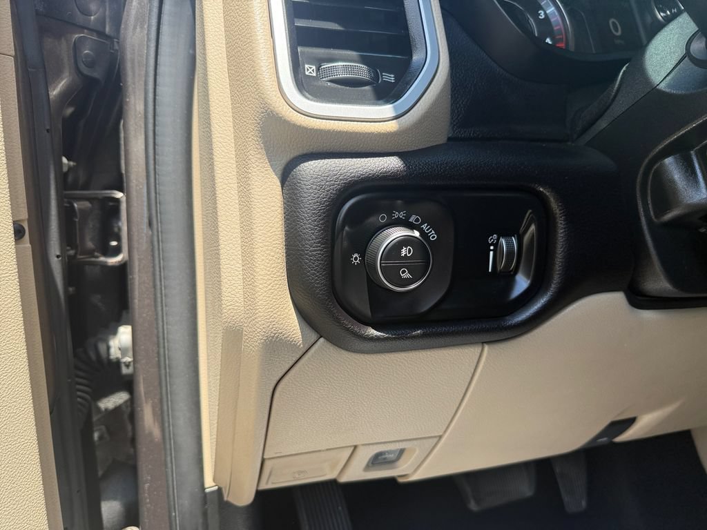 Used 2021 RAM 3500 Big Horn w/ Level 1 Equipment Group AWD/4WD image 18