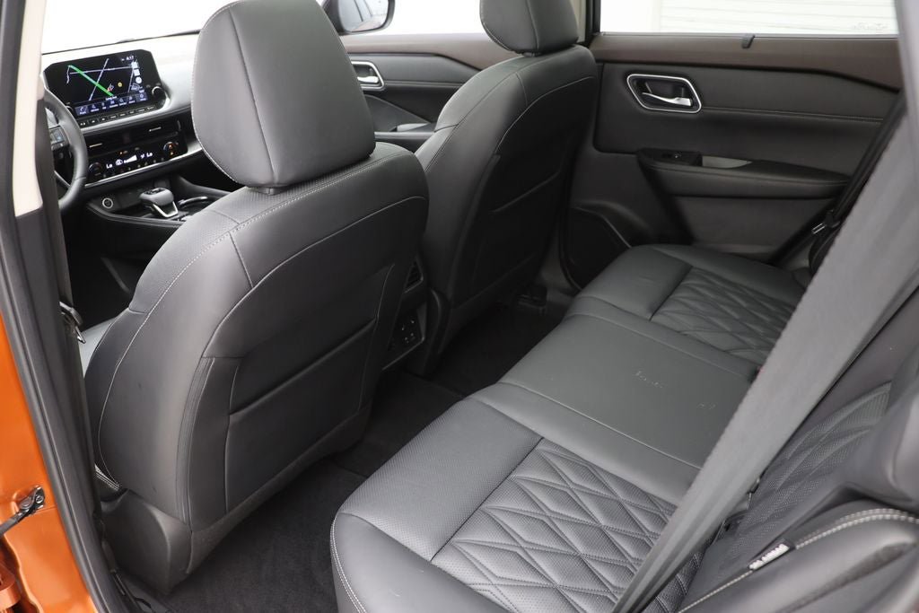 Used 2021 Nissan Rogue Platinum image 11