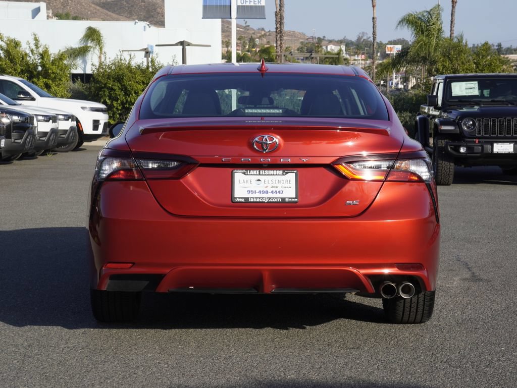 Used 2023 Toyota Camry SE FWD image 5