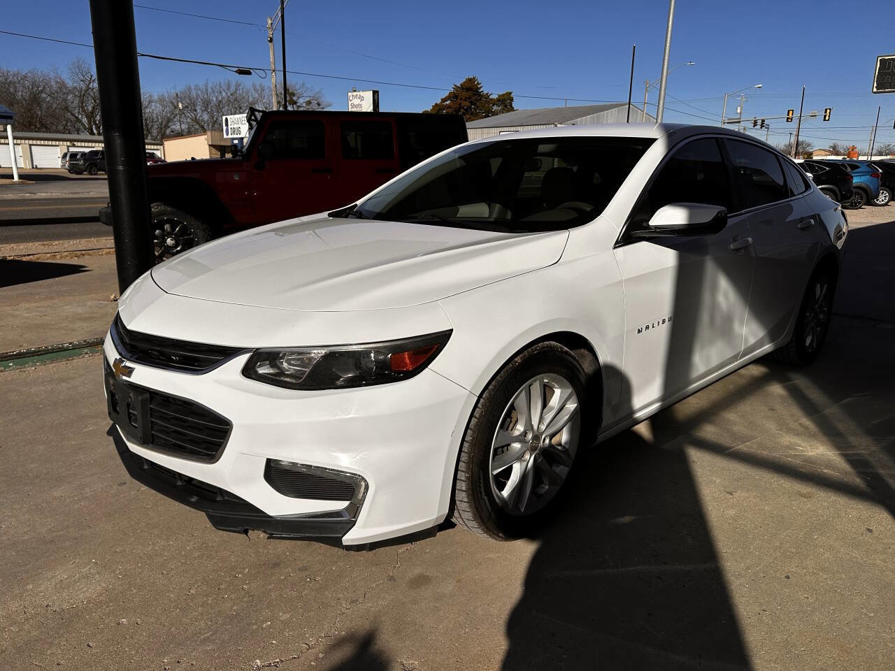 Used 2016 Chevrolet Malibu LT image 4