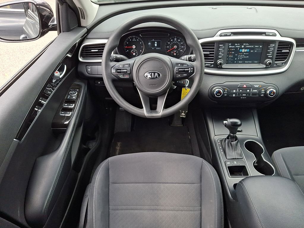 Used 2018 Kia Sorento LX image 11