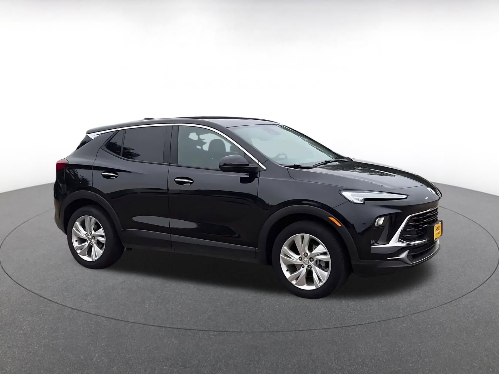 Used 2025 Buick Encore GX Preferred FWD image 2