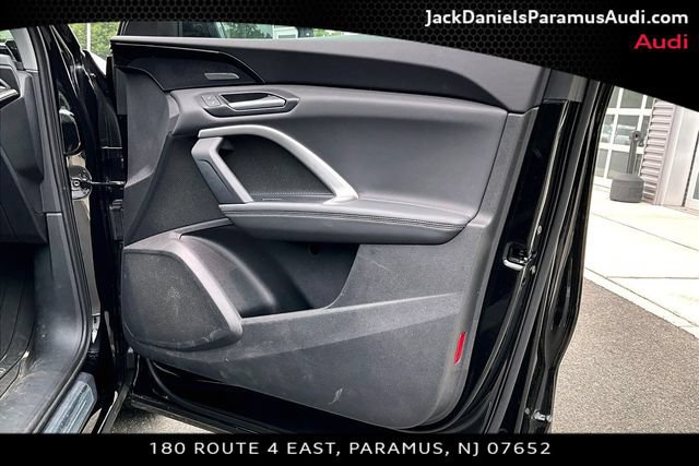 Used 2025 Audi Q5 Premium Plus w/ Premium Plus AWD/4WD image 16