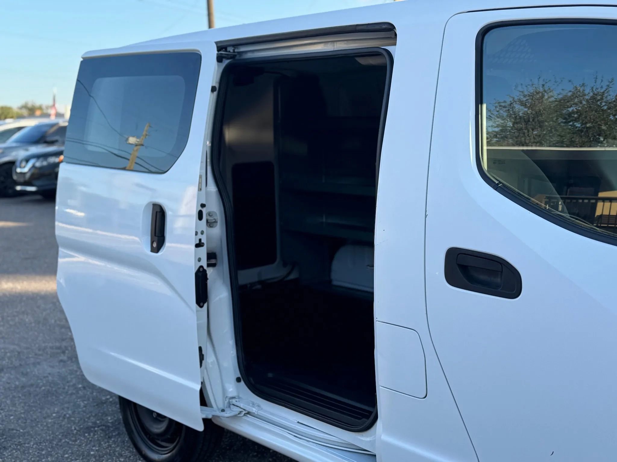 Used 2018 Nissan NV200 SV image 5