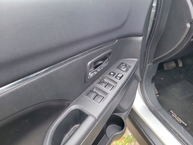 Used 2024 Mitsubishi Outlander Sport ES image 11