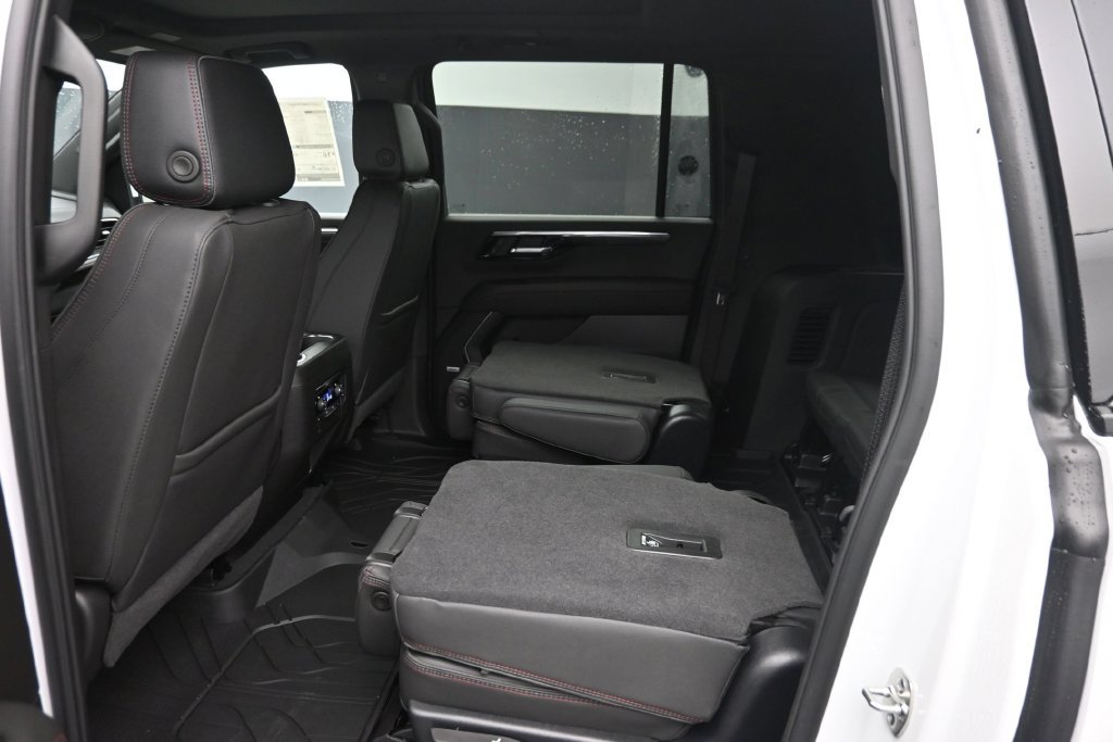 New 2027 Chevrolet Suburban RST w/ Comfort Package AWD/4WD image 12