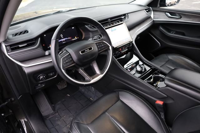 Used 2022 Jeep Grand Cherokee L Limited image 10