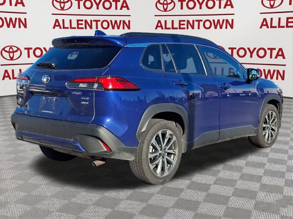 Used 2024 Toyota Corolla Cross XLE w/ Convenience Package AWD/4WD image 7