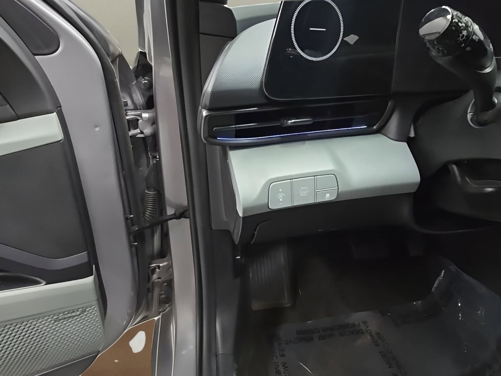 Certified 2025 Hyundai Elantra Limited image 11