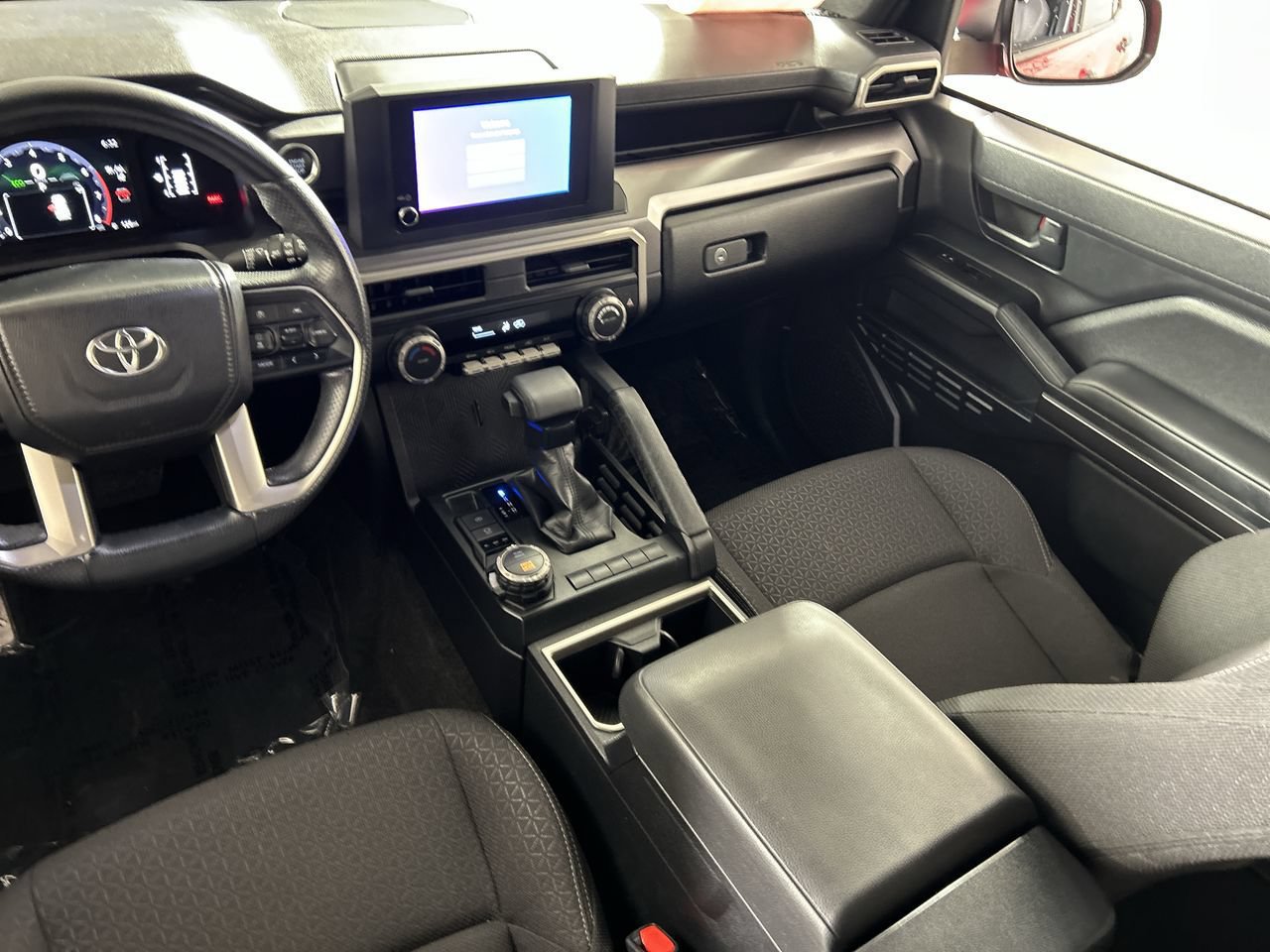 Used 2025 Toyota 4Runner SR5 AWD/4WD image 23