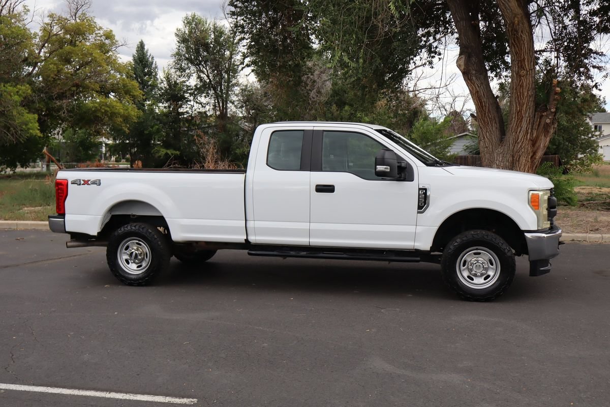 Used 2018 Ford F250 XL w/ Power Equipment Group AWD/4WD image 3