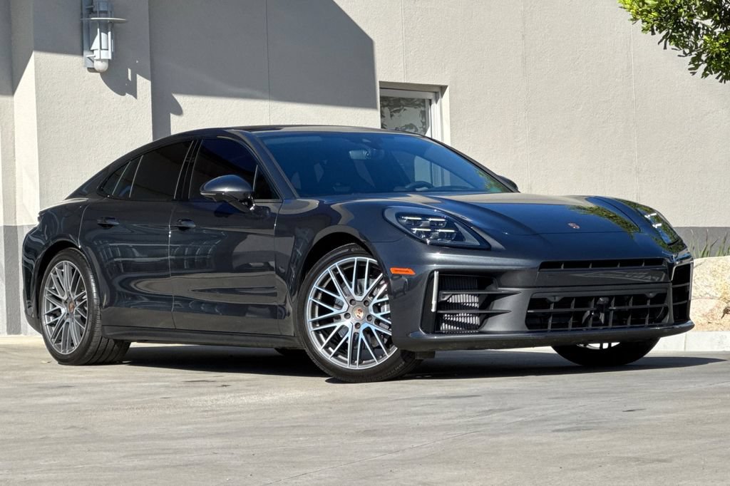 Used 2024 Porsche Panamera RWD image 2