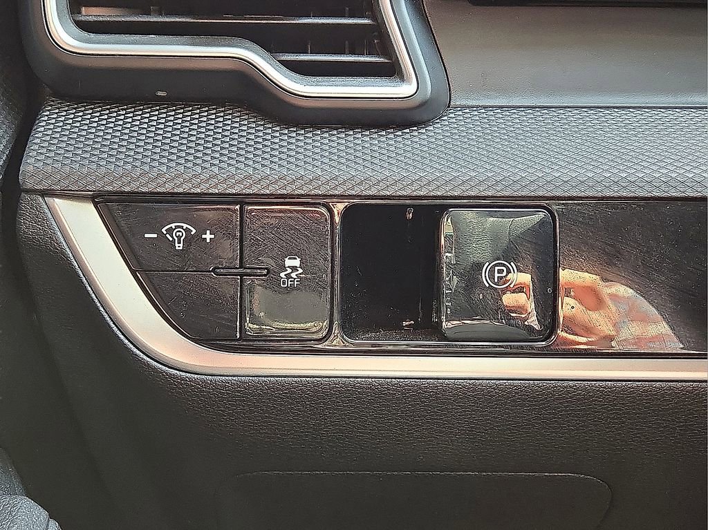 Used 2024 Kia Sportage LX image 29