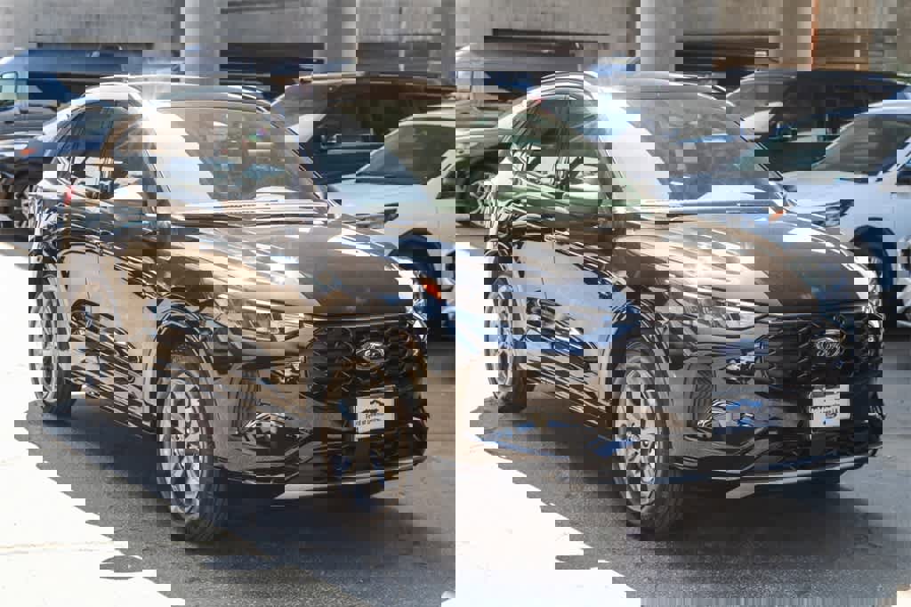 New 2024 Ford Escape ST-Line w/ Equipment Group 301A image 3