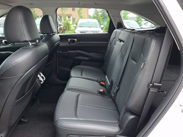 Used 2024 Kia Sorento S w/ Panoramic Sunroof Package AWD/4WD image 10