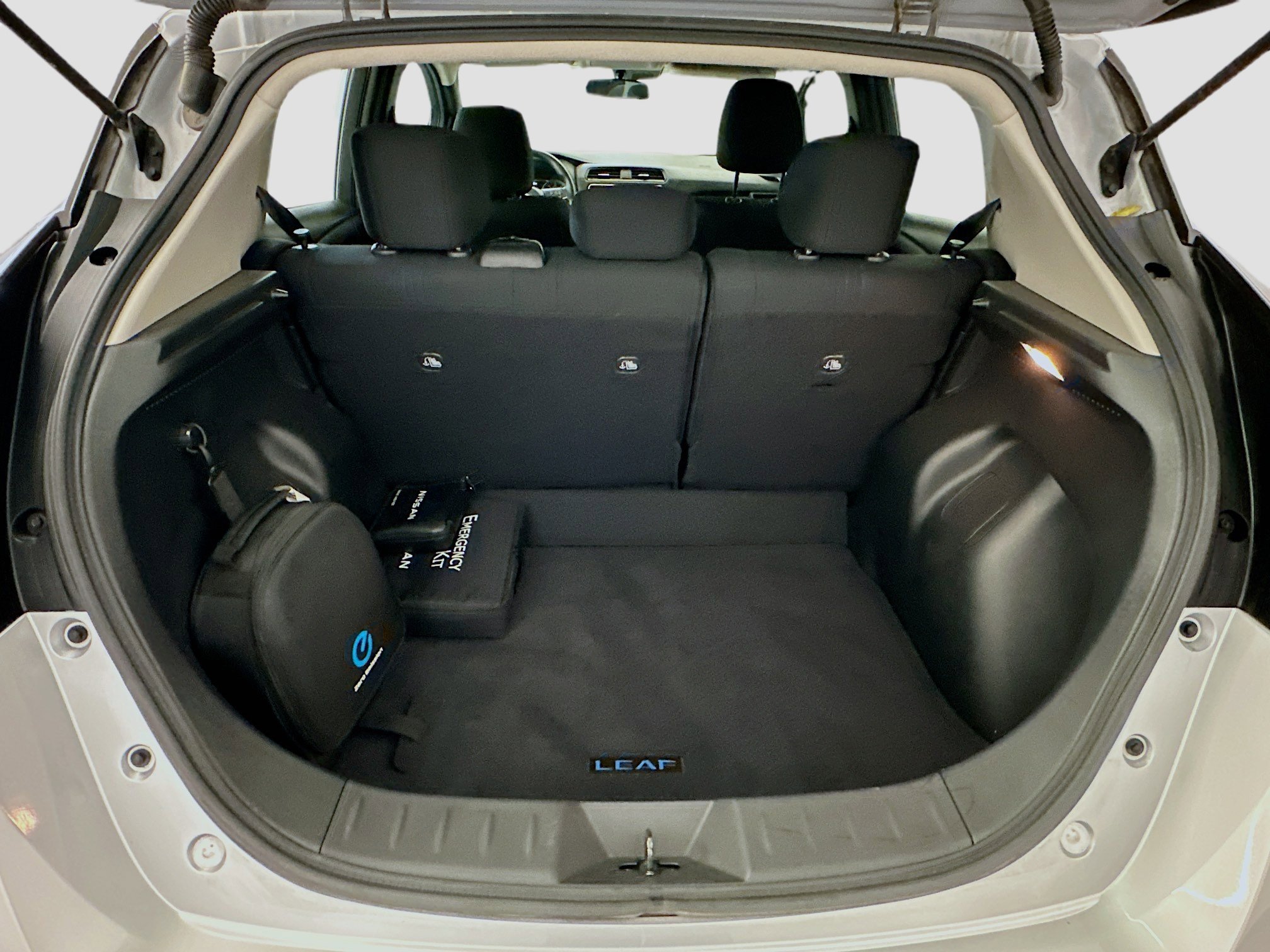 Used 2023 Nissan Leaf S image 29