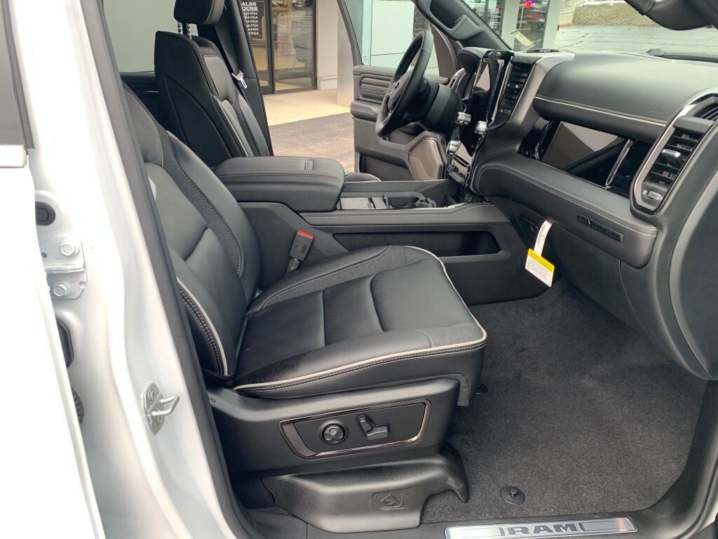 New 2026 RAM 1500 Limited w/ Body Color Bumper Group image 17