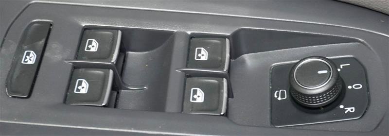 Used 2021 Volkswagen Atlas Cross Sport SEL Premium image 45