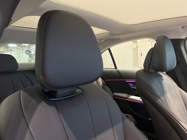 Used 2025 Mercedes-Benz E 350 4MATIC Sedan image 53