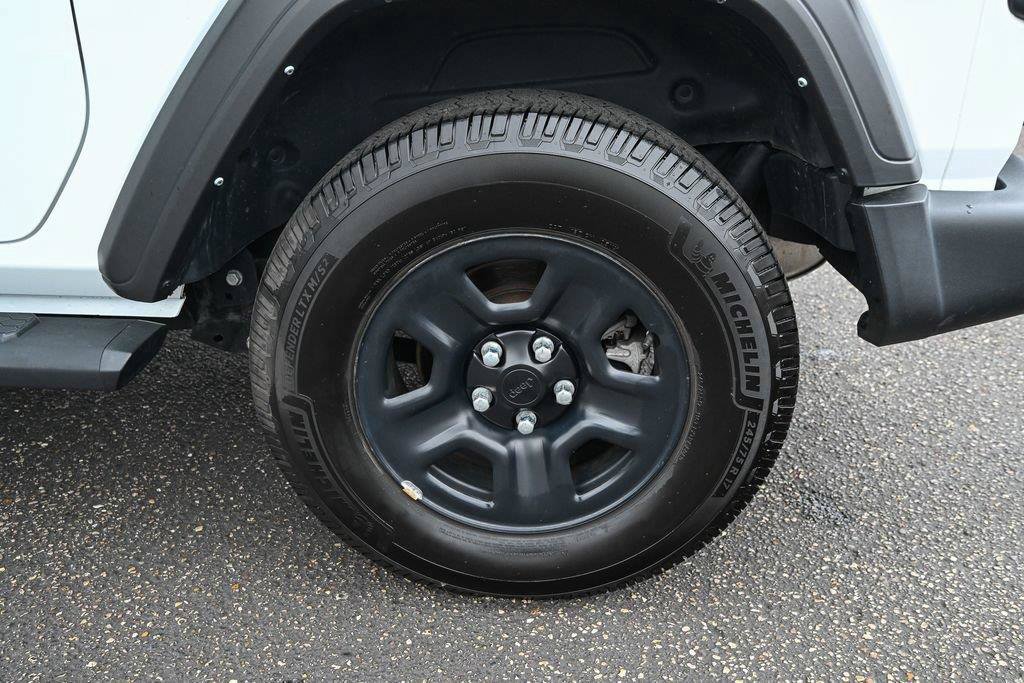 Used 2022 Jeep Wrangler Sport AWD/4WD image 13
