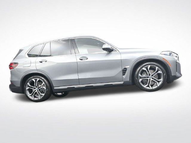 New 2026 BMW X5 xDrive50e AWD/4WD image 34