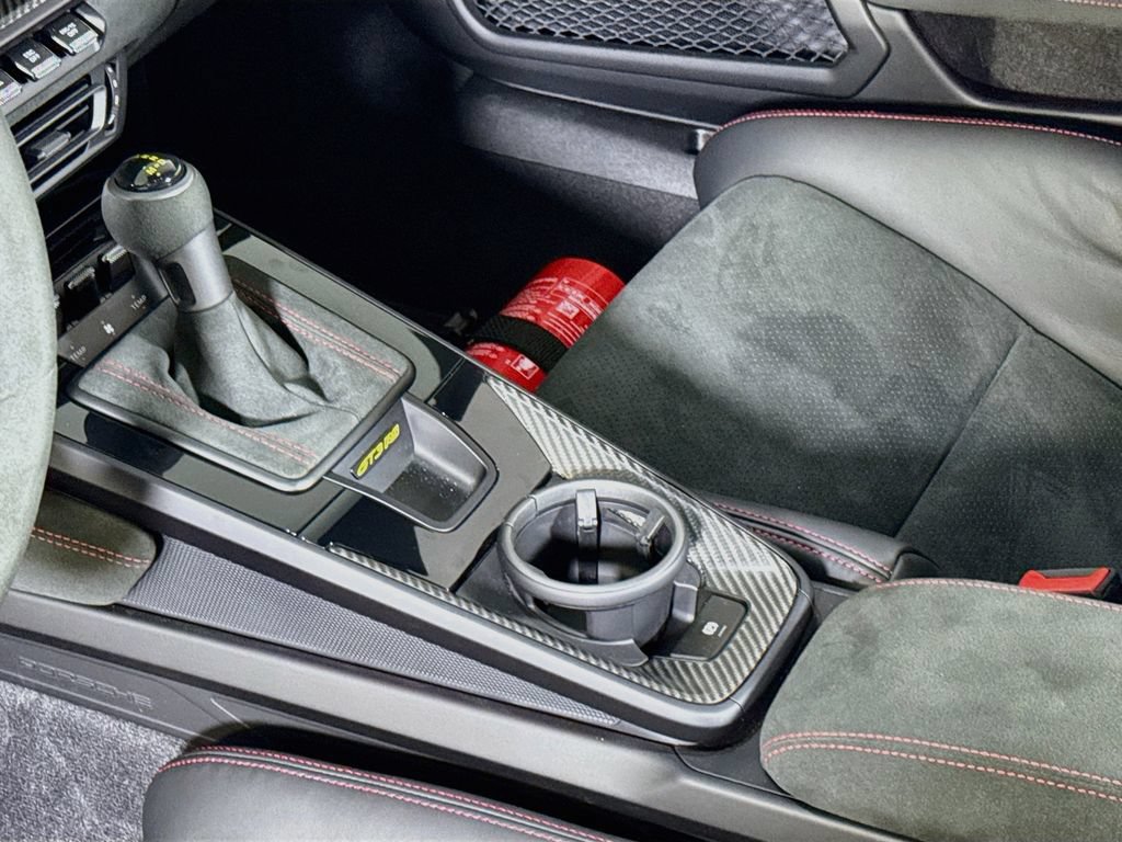 Certified 2025 Porsche 911 GT3 RS RWD image 16