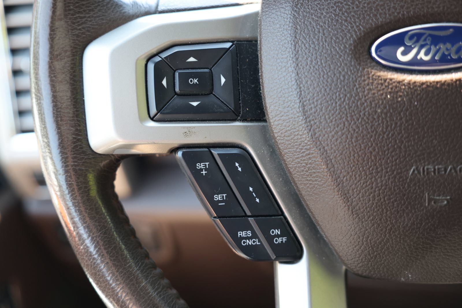 Used 2016 Ford F150 King Ranch w/ Equipment Group 601A Luxury AWD/4WD image 20