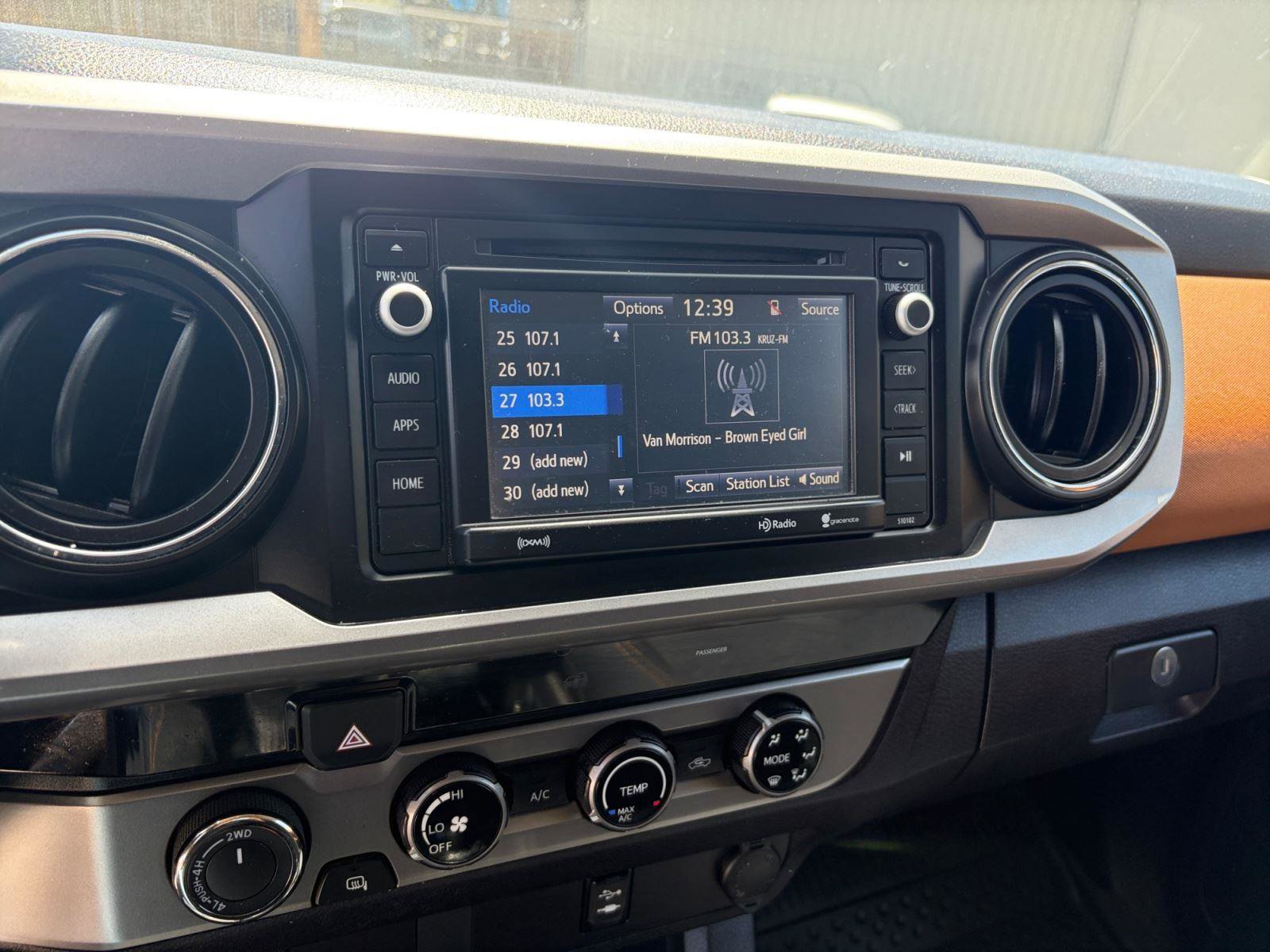 Used 2017 Toyota Tacoma SR5 w/ Tow Package AWD/4WD image 12