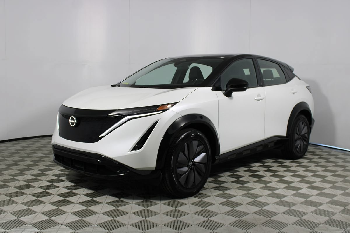 Used 2023 Nissan Ariya AWD image 3