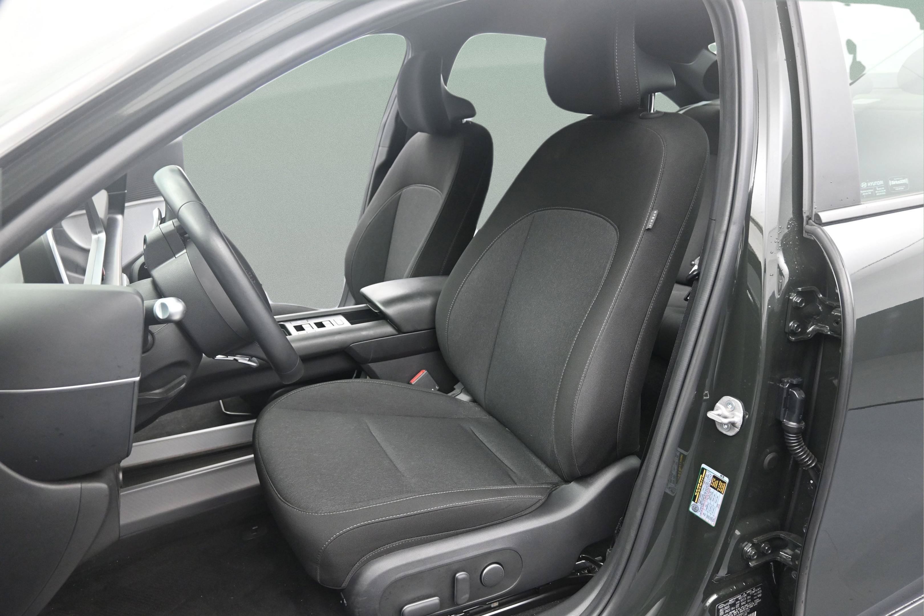 Used 2024 Hyundai Ioniq 6 SE RWD image 22