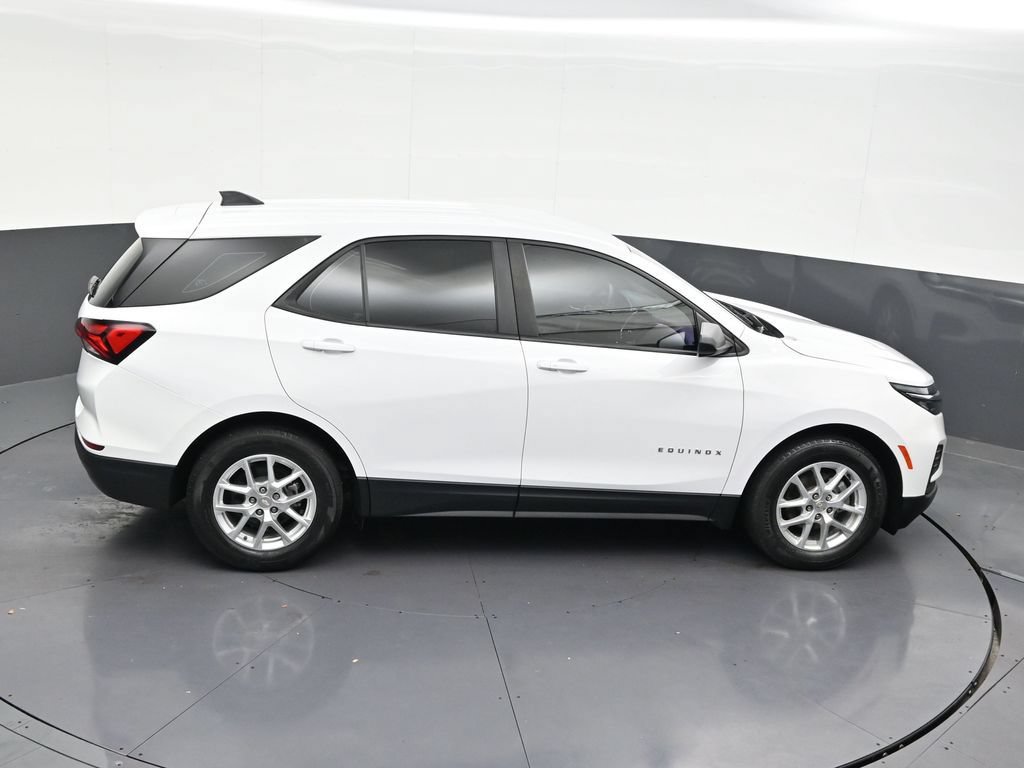 Used 2023 Chevrolet Equinox LS FWD image 25