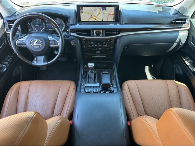 Used 2021 Lexus LX 570 4WD w/ Luxury Package image 14