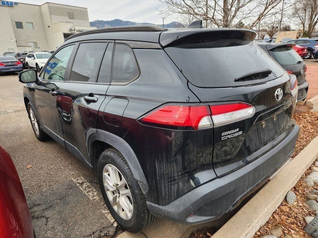 Used 2022 Toyota Corolla Cross LE image 5