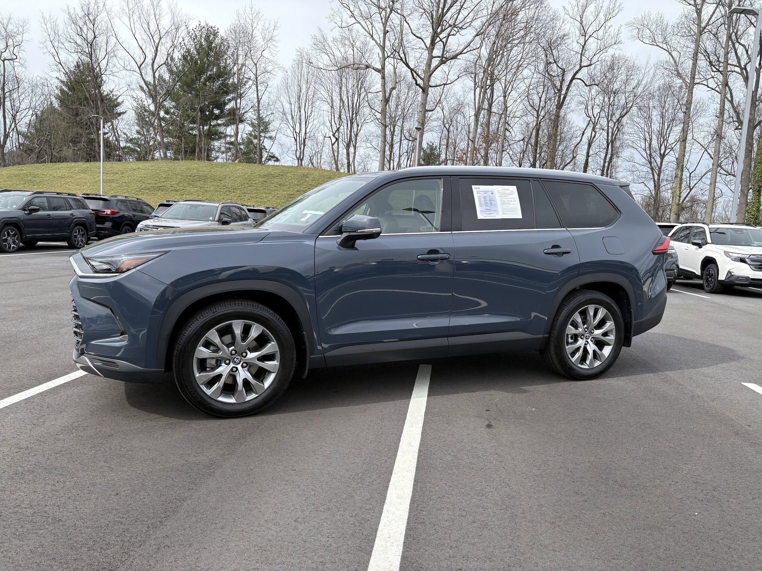 Used 2024 Toyota Grand Highlander Limited image 4