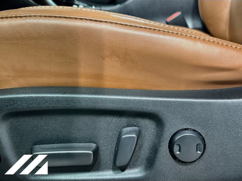 Used 2019 Toyota Highlander Limited AWD/4WD image 23