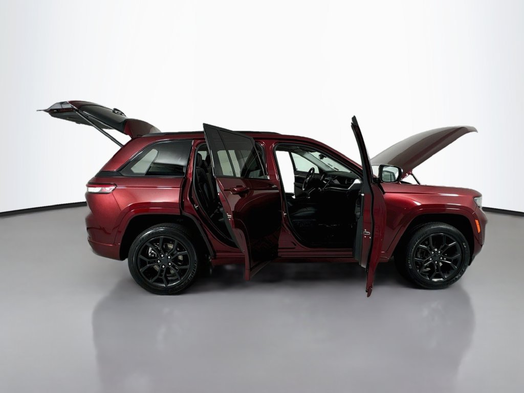 Used 2023 Jeep Grand Cherokee 30th Anniversary AWD/4WD image 28