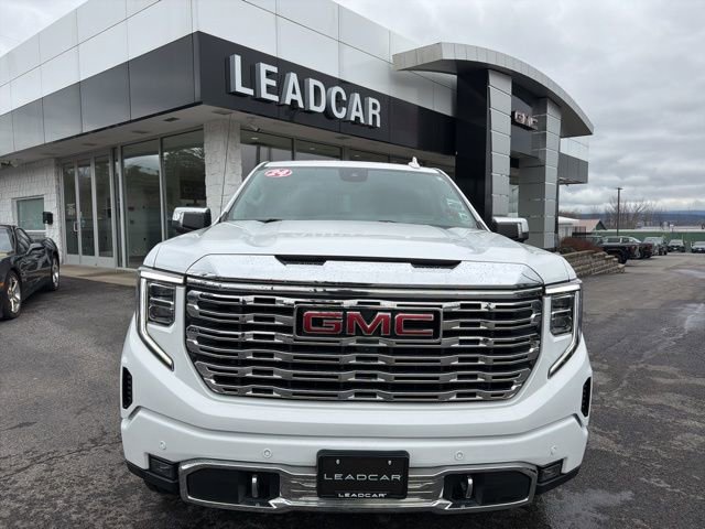 Used 2024 GMC Sierra 1500 Denali w/ Denali Reserve Package AWD/4WD image 8